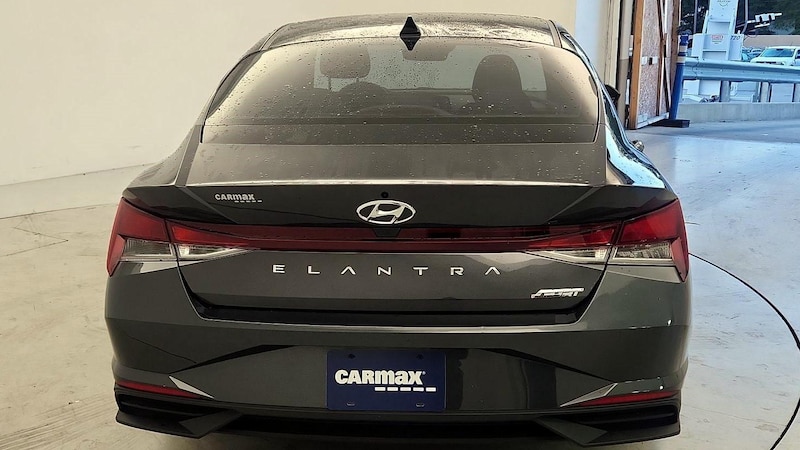 2021 Hyundai Elantra SE 6