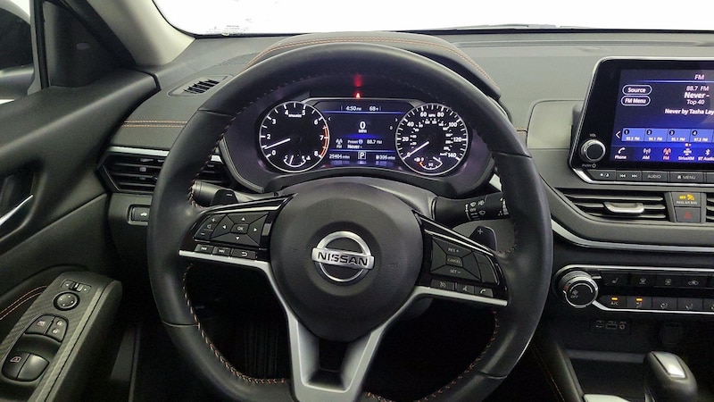 2021 Nissan Altima SR 10