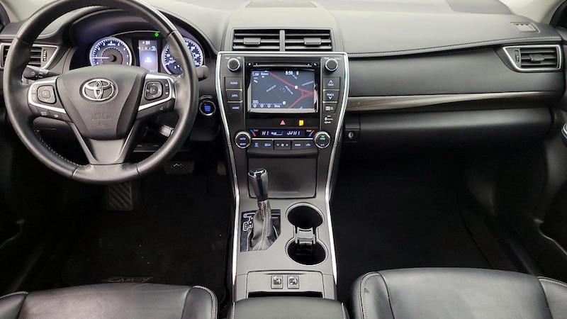 2015 Toyota Camry XLE 9