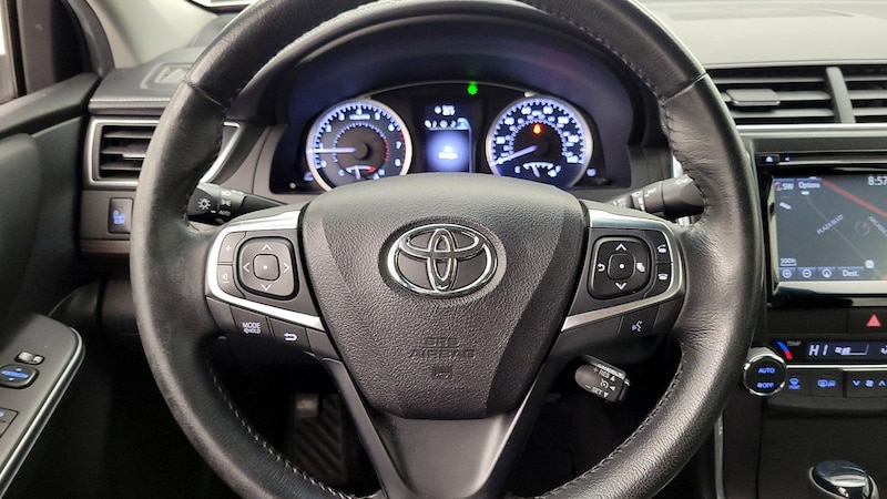 2015 Toyota Camry XLE 10