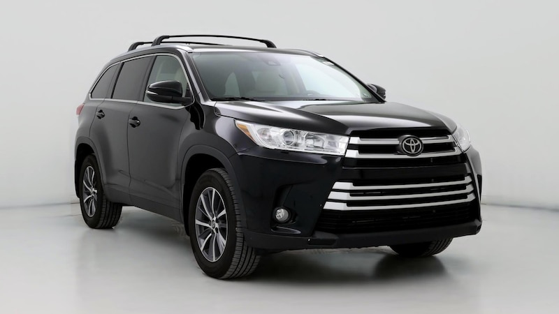 2019 Toyota Highlander XLE Hero Image