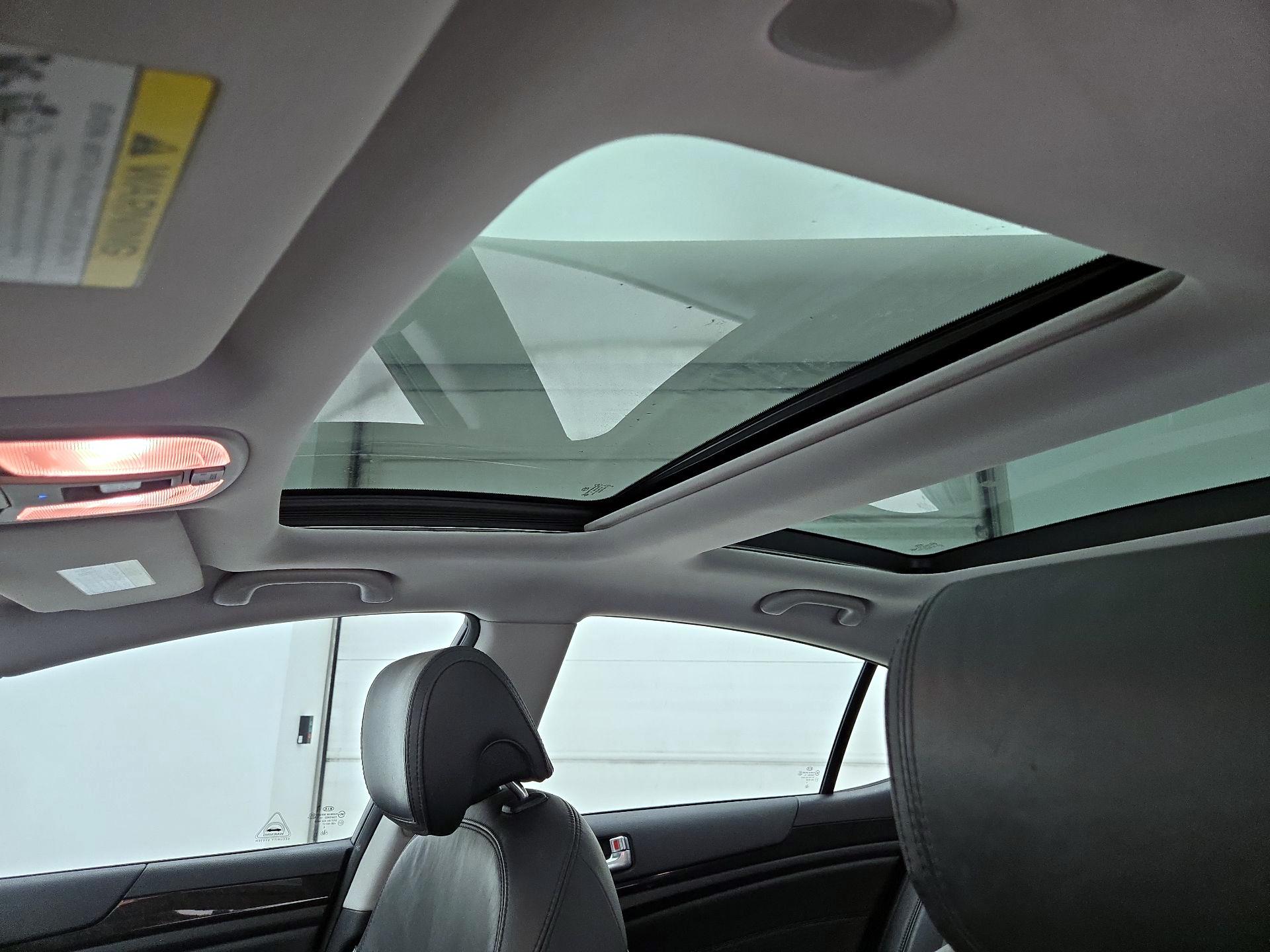 Thumbnail: 2015 Kia Cadenza - 20
