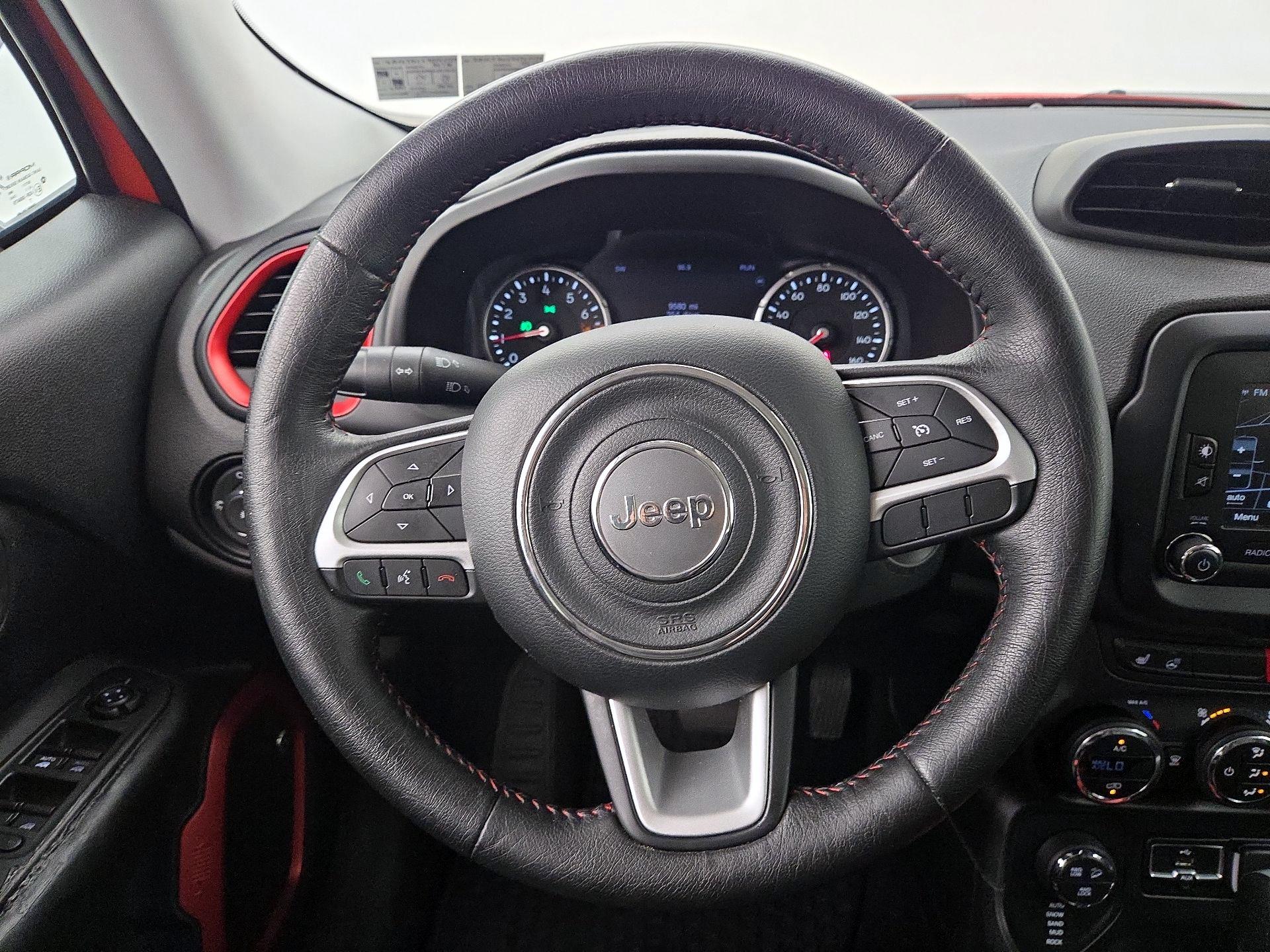 Thumbnail: 2016 Jeep Renegade - 10