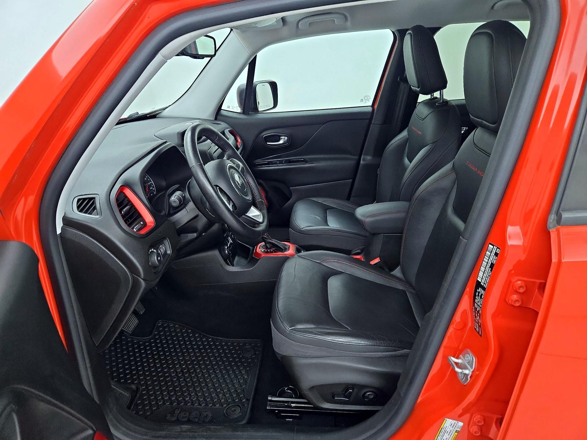 Thumbnail: 2016 Jeep Renegade - 11