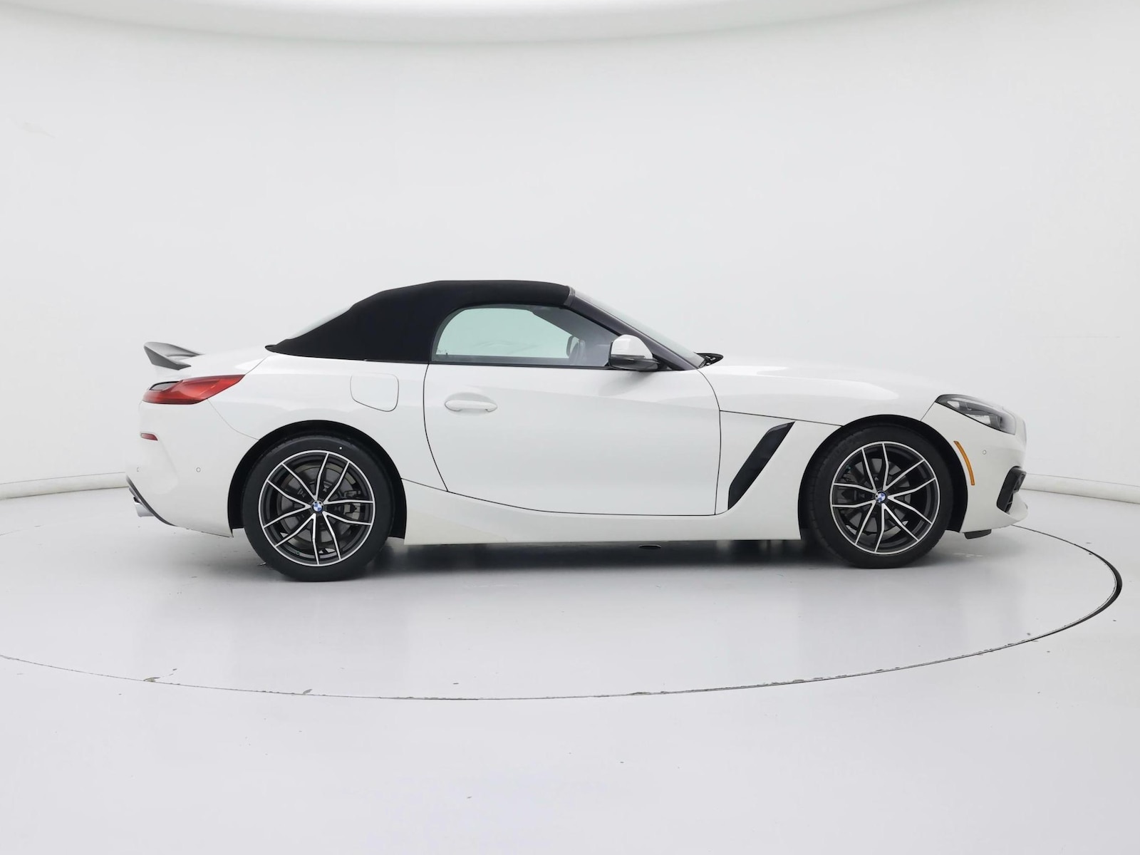 Image 8 of 2019 BMW Z4 sDrive30i
