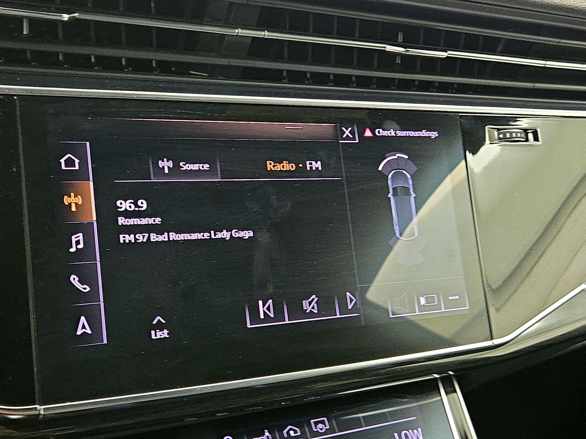Thumbnail: 2019 Audi Q8 - 16