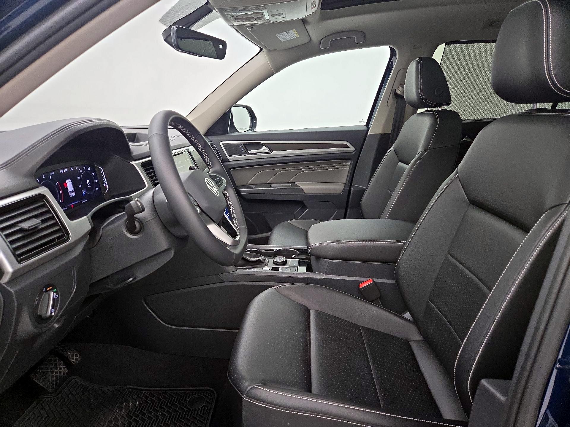 Thumbnail: 2022 Volkswagen Atlas - 11