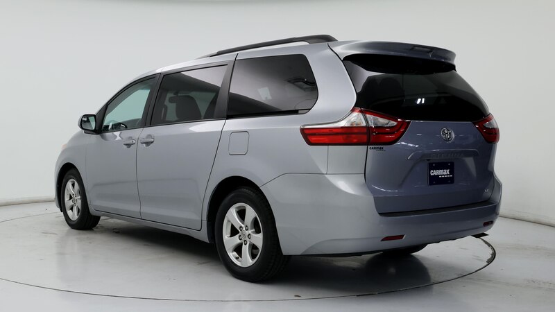 2016 Toyota Sienna LE 2