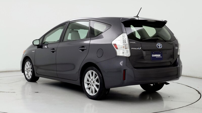 2014 Toyota Prius v Five 2