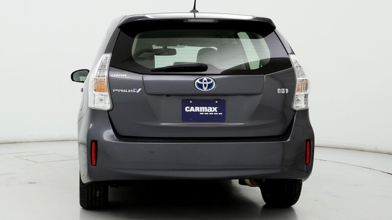 2014 Toyota Prius v Five 6