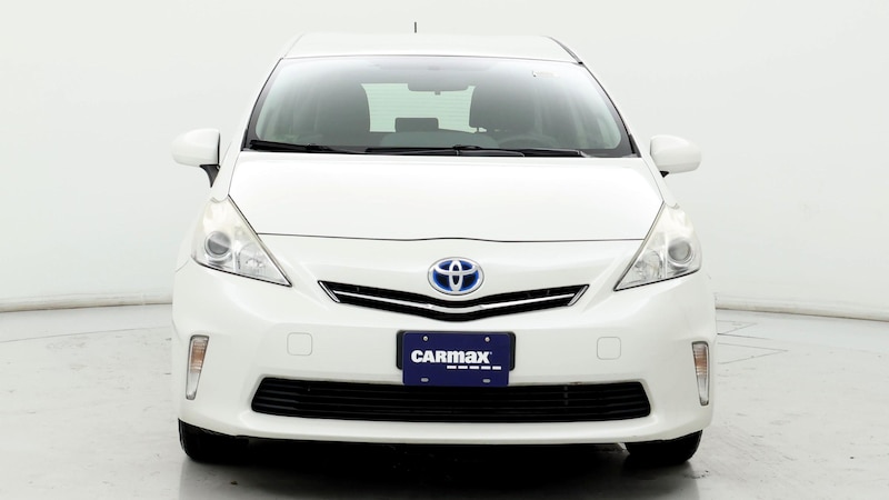 2013 Toyota Prius v Three 5