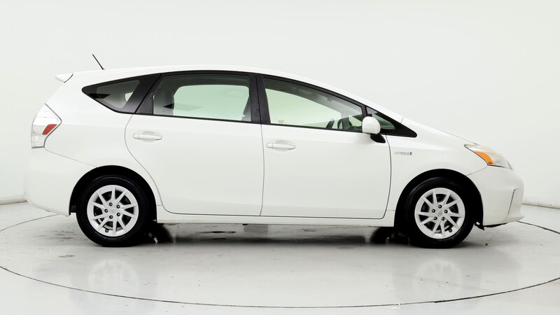 2013 Toyota Prius v Three 7