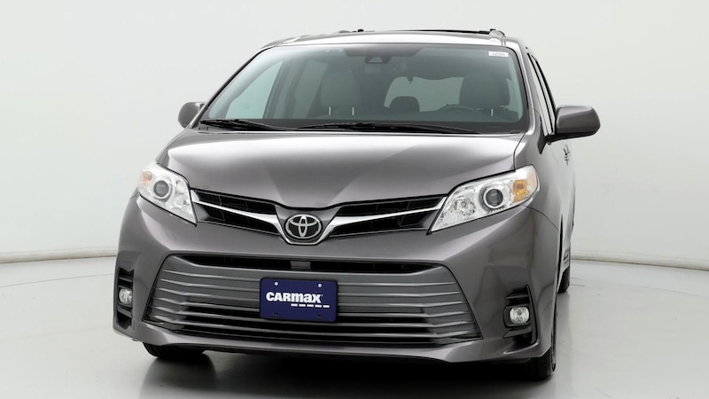 2020 Toyota Sienna XLE 6