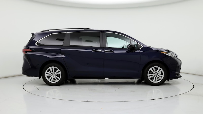 2022 Toyota Sienna XSE 7