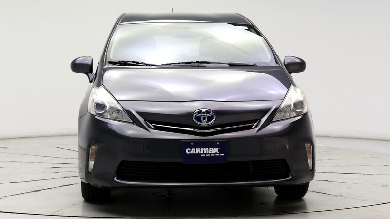 2013 Toyota Prius v Three 5