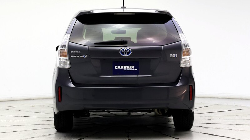 2013 Toyota Prius v Three 6