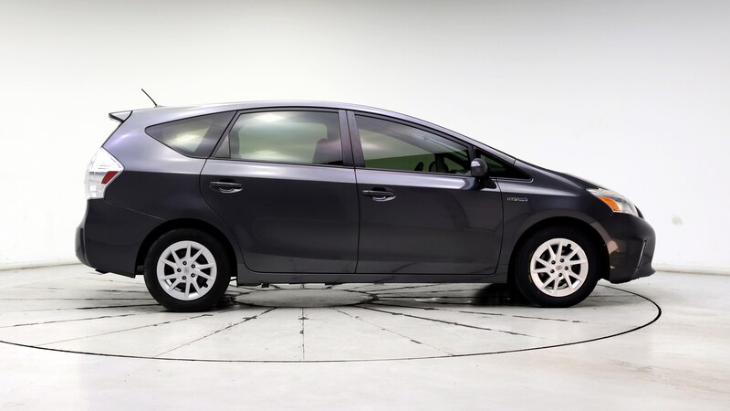 2013 Toyota Prius v Three 7