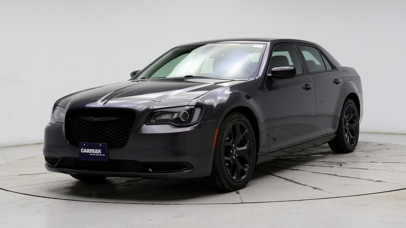 2021 Chrysler 300 Touring 4