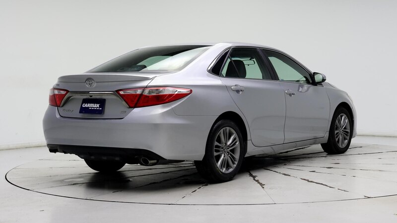 2015 Toyota Camry SE 8