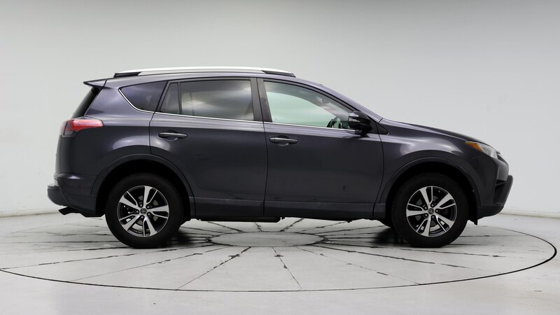 2016 Toyota RAV4 XLE 7