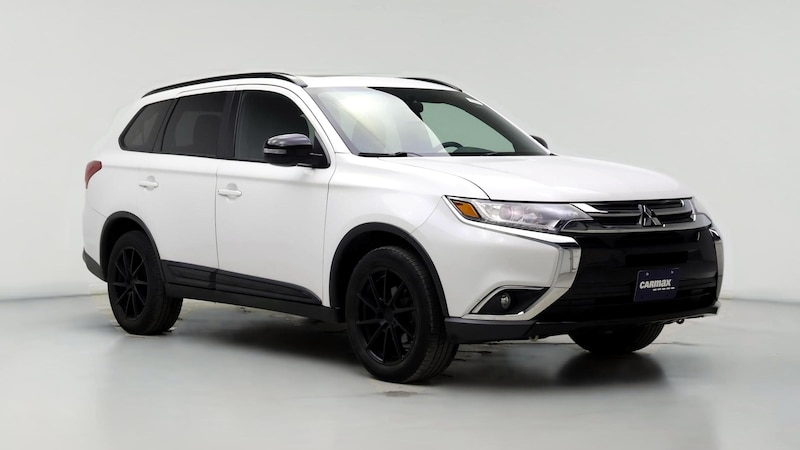 2018 Mitsubishi Outlander LE Hero Image