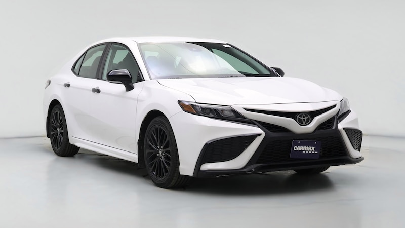 2022 Toyota Camry SE Hero Image