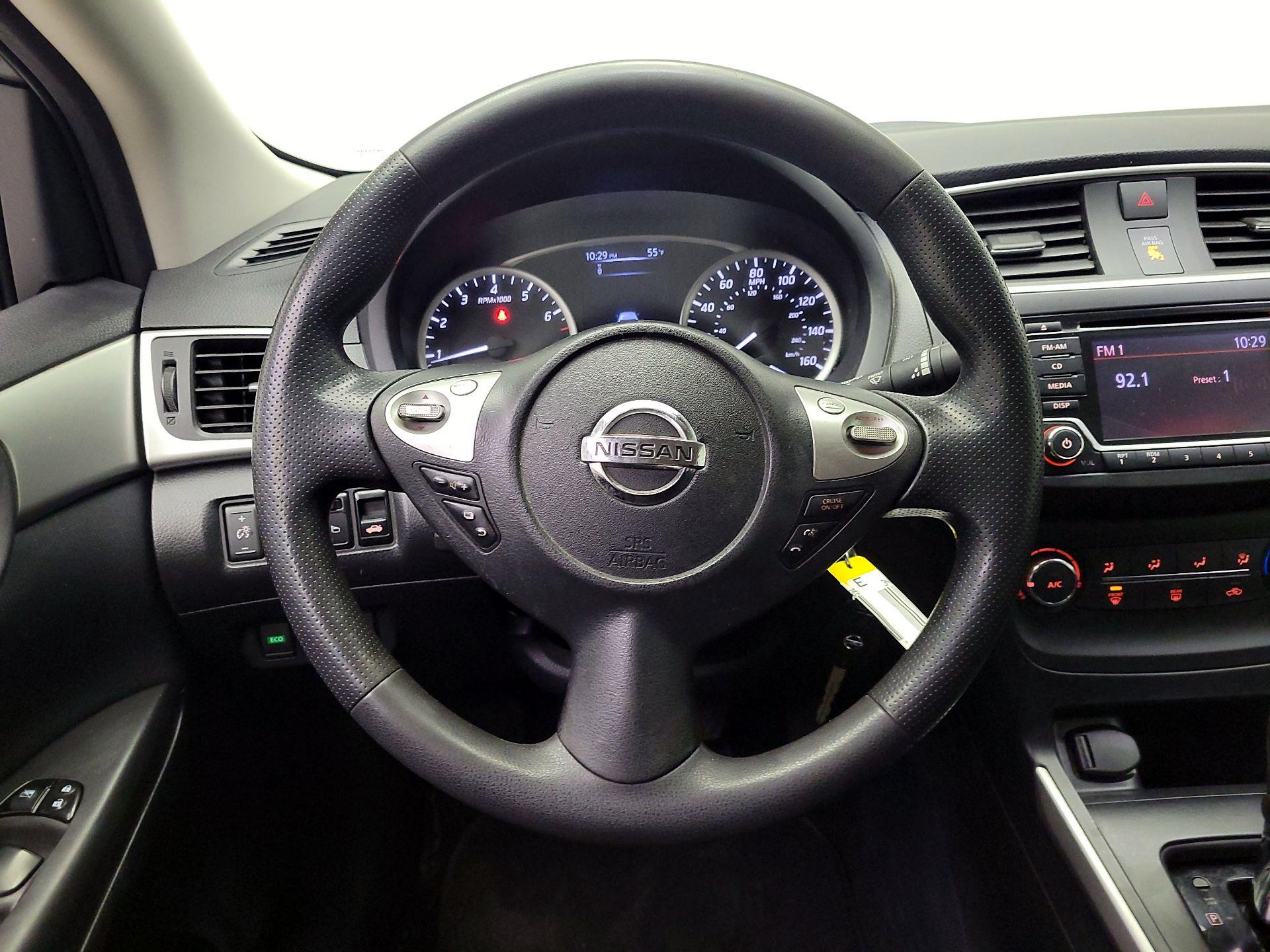 Thumbnail: 2018 Nissan Sentra - 10