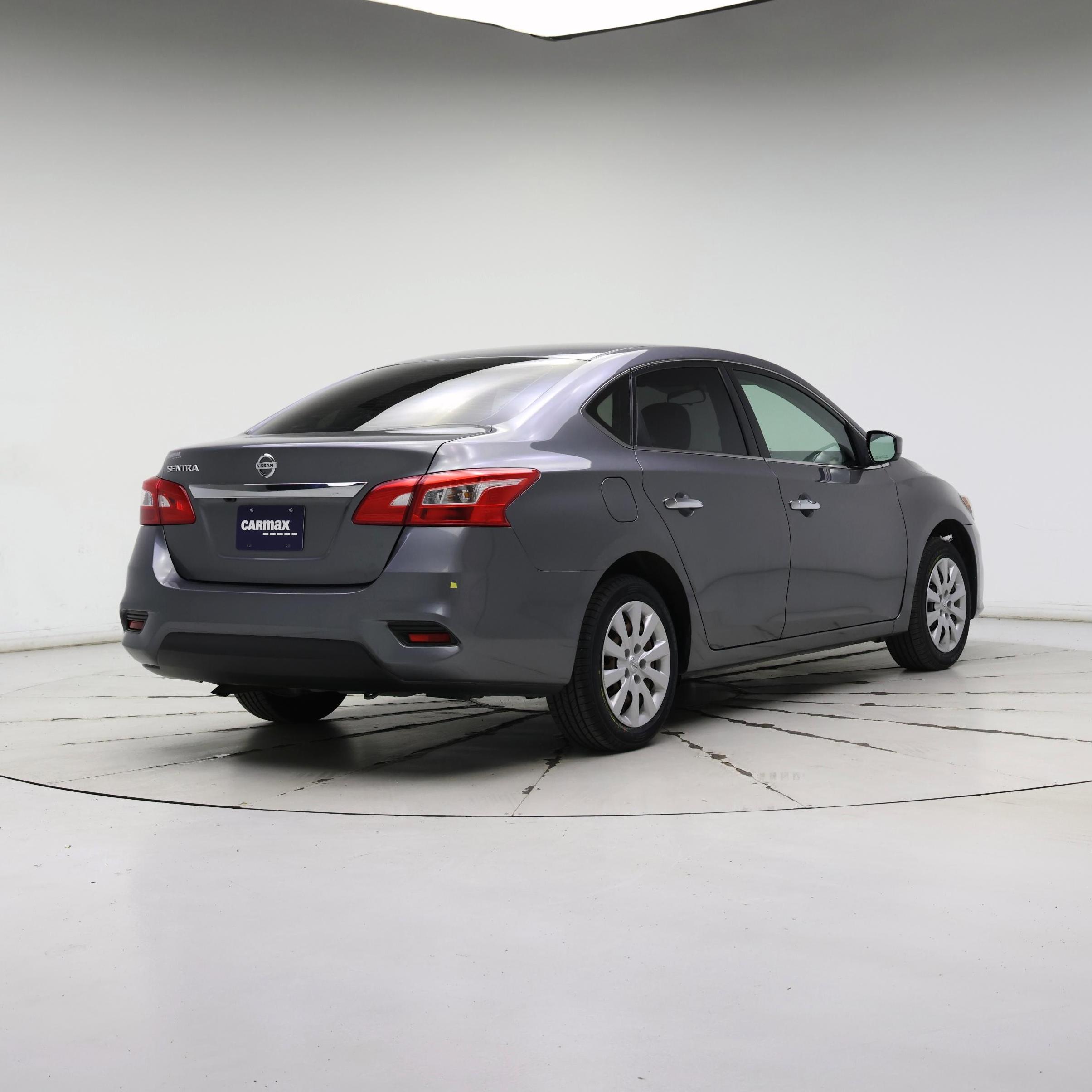 Thumbnail: 2018 Nissan Sentra - 8