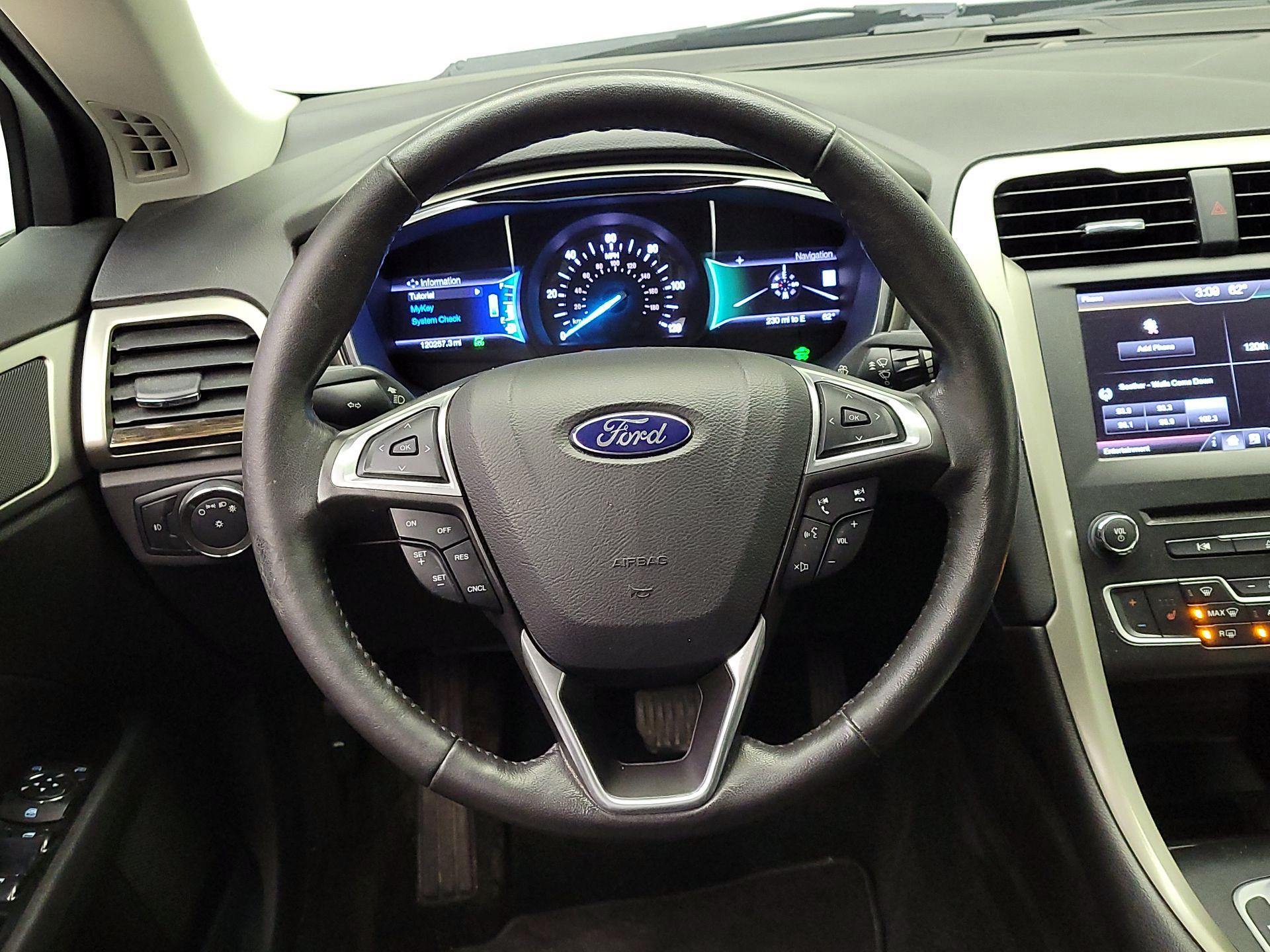 Thumbnail: 2016 Ford Fusion - 10