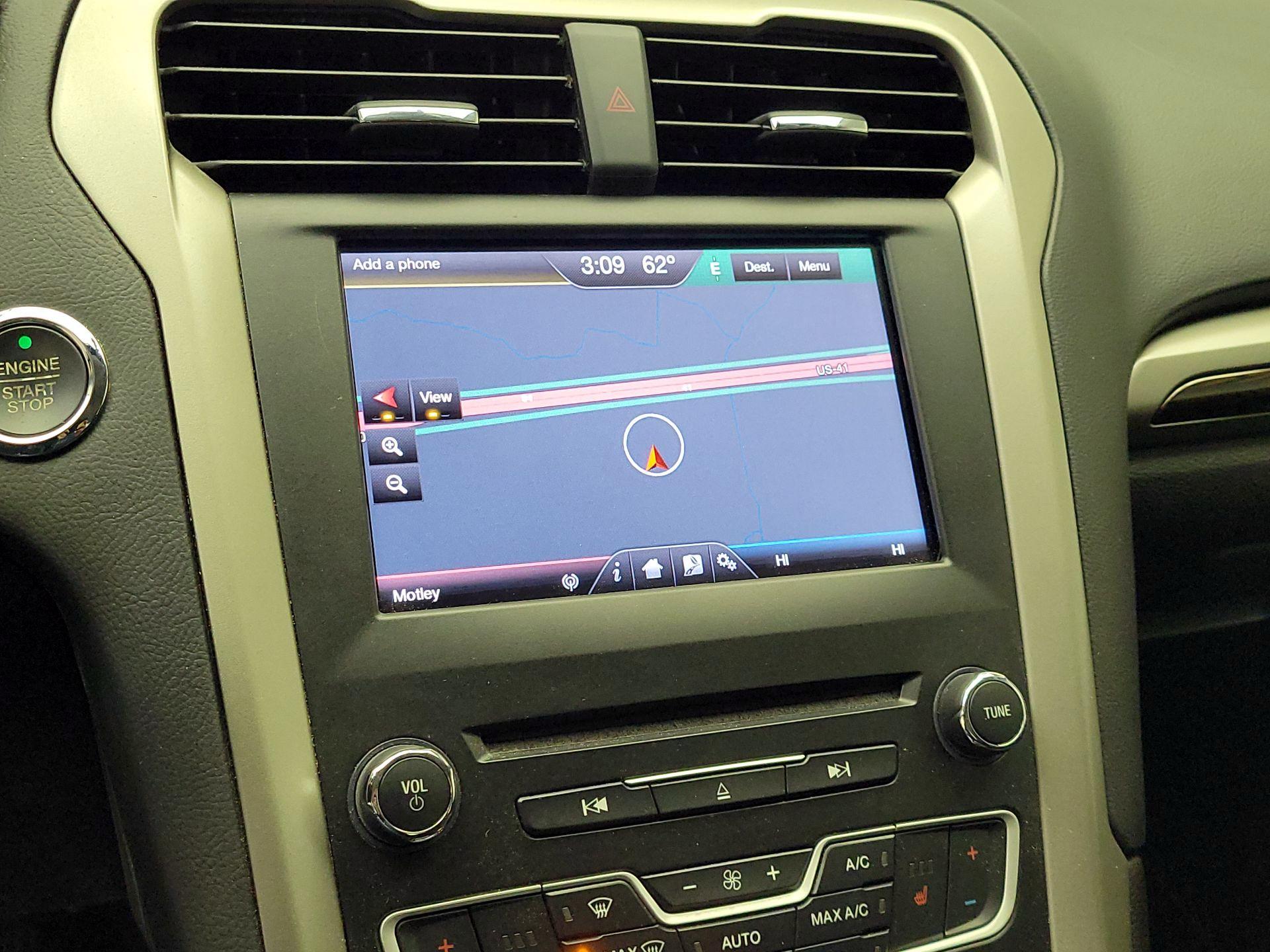 Thumbnail: 2016 Ford Fusion - 14