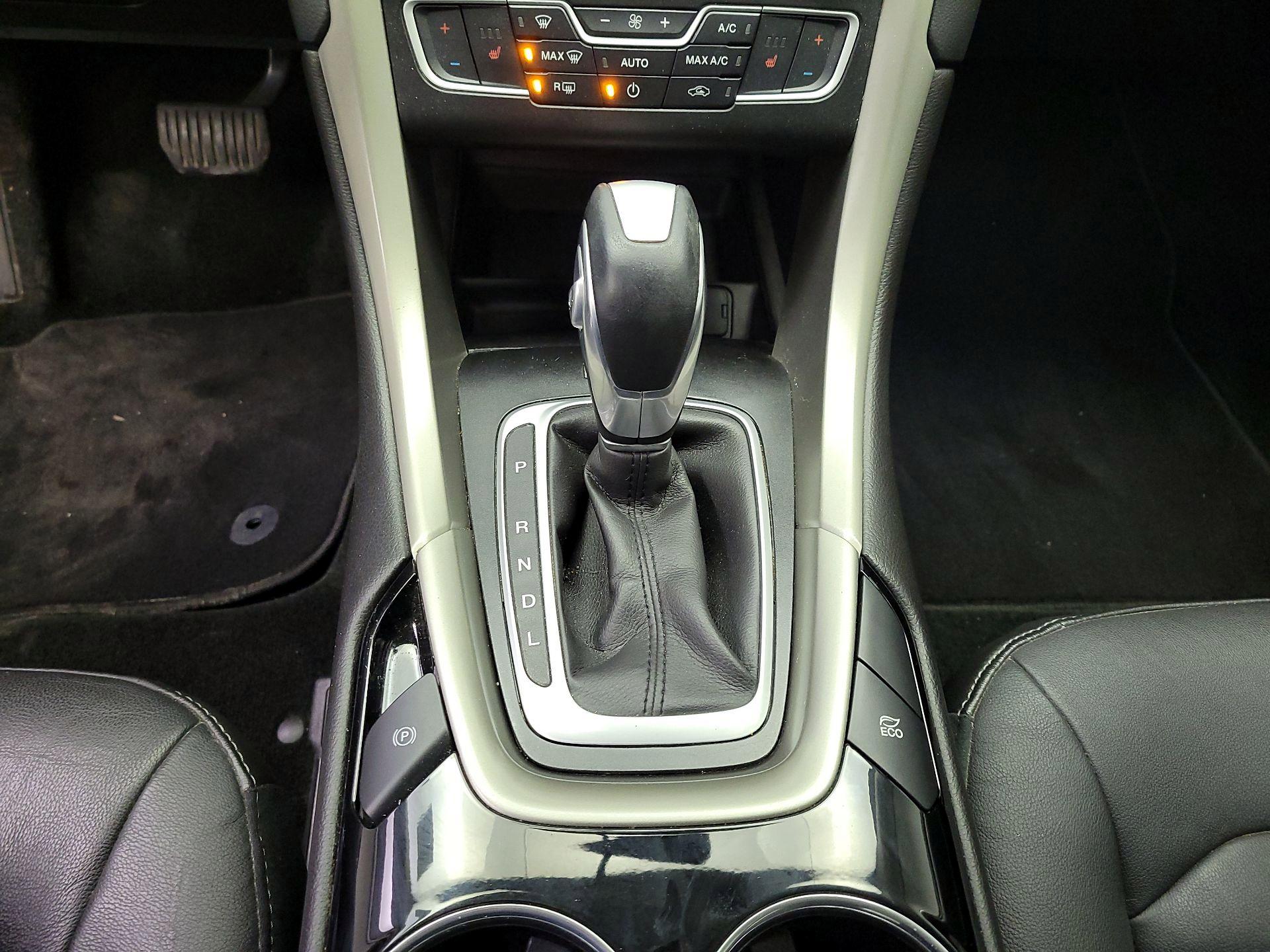 Thumbnail: 2016 Ford Fusion - 18