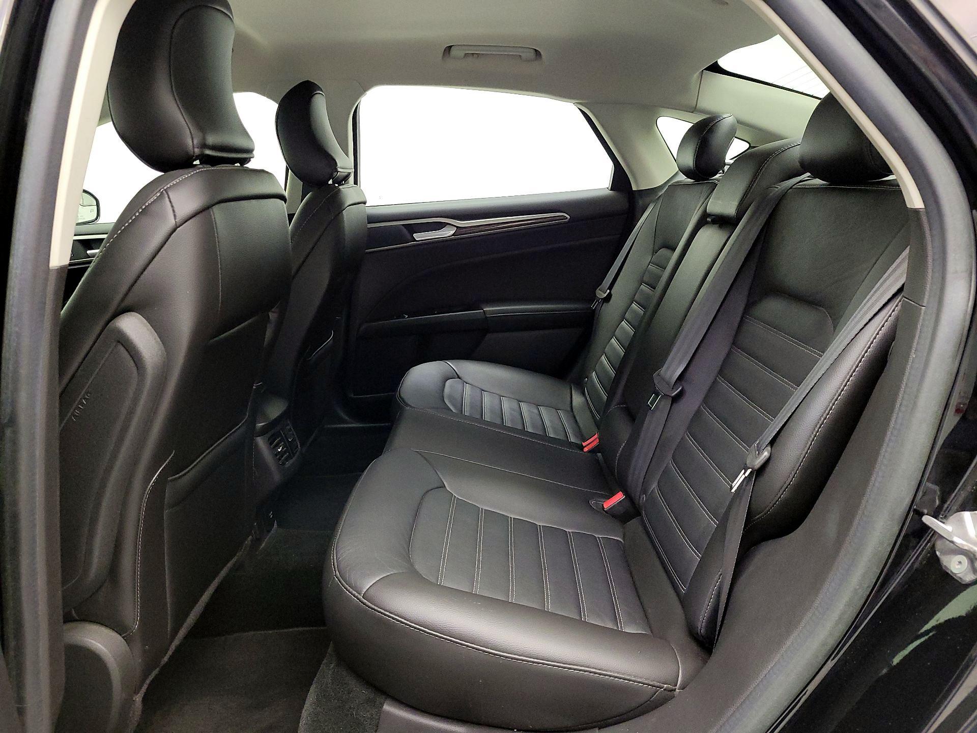 Thumbnail: 2016 Ford Fusion - 20