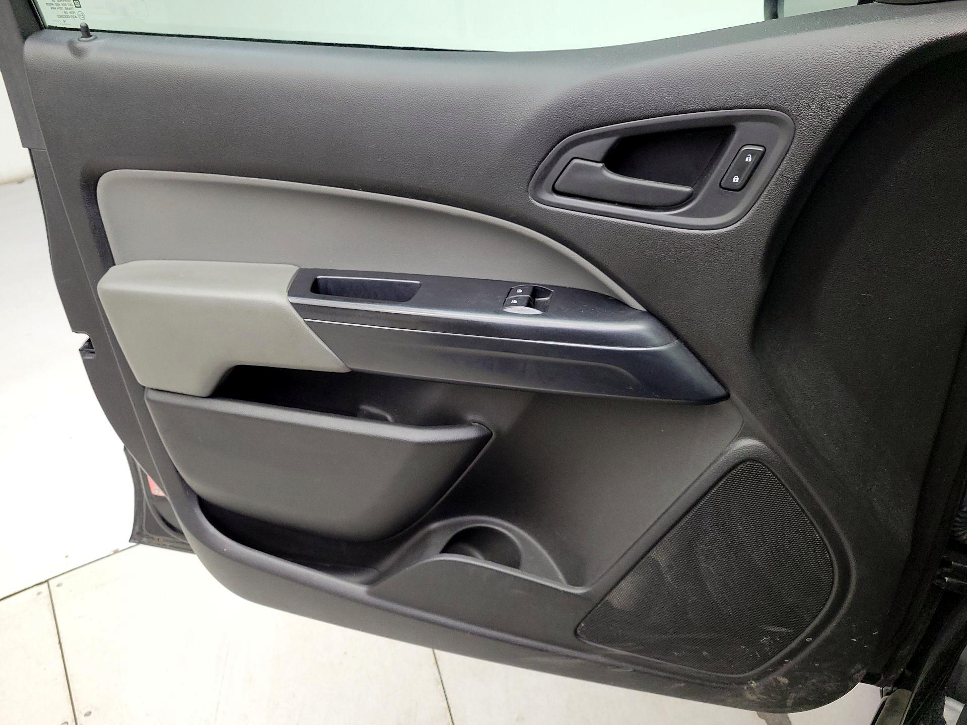 Thumbnail: 2016 Chevrolet Colorado - 12
