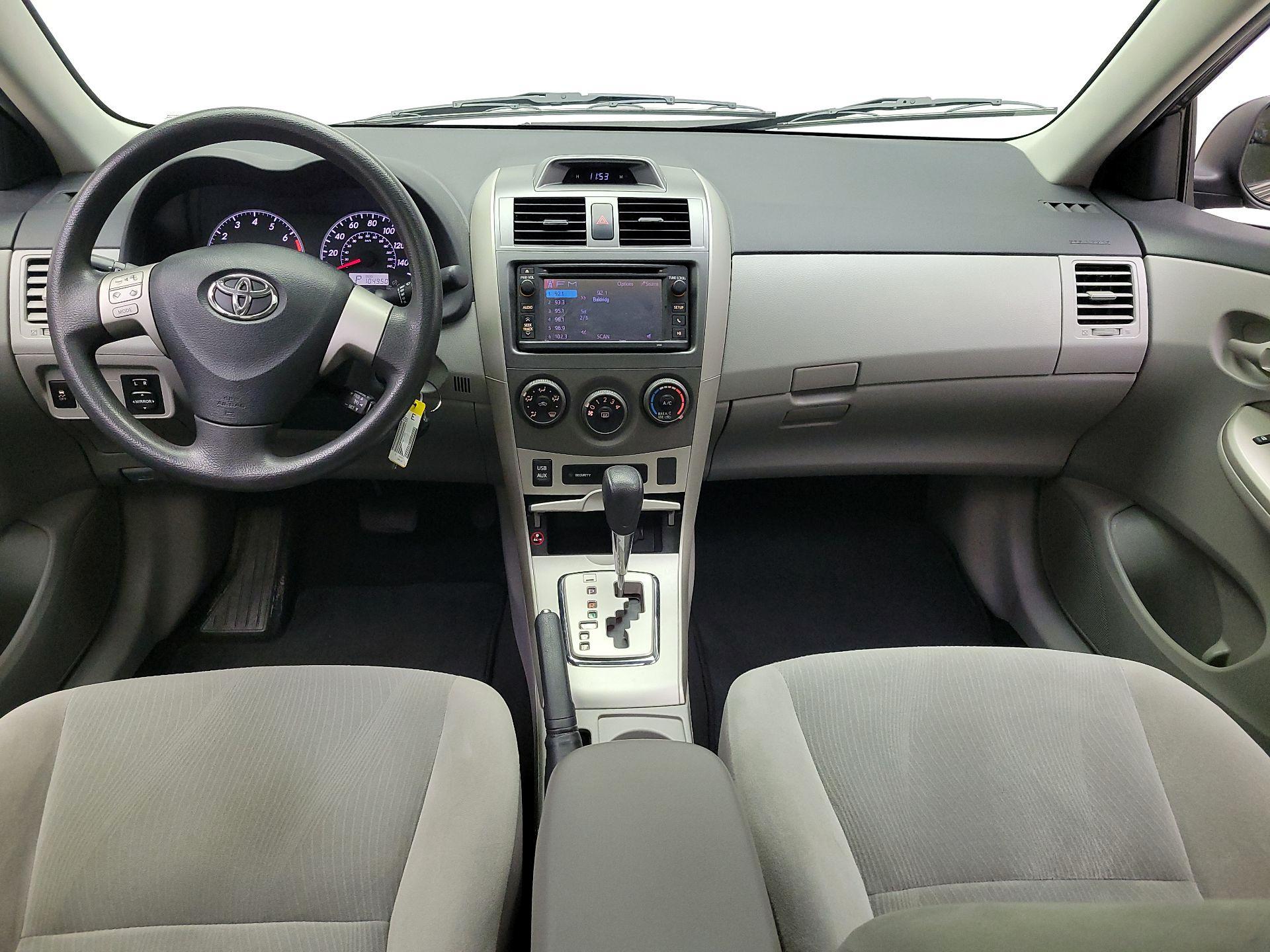 Thumbnail: 2013 Toyota Corolla - 9
