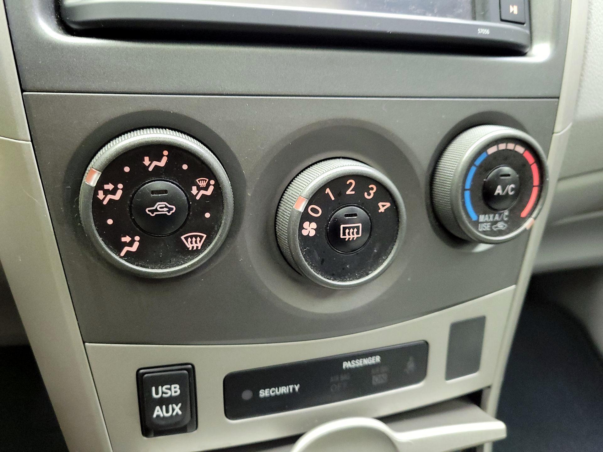 Thumbnail: 2013 Toyota Corolla - 15
