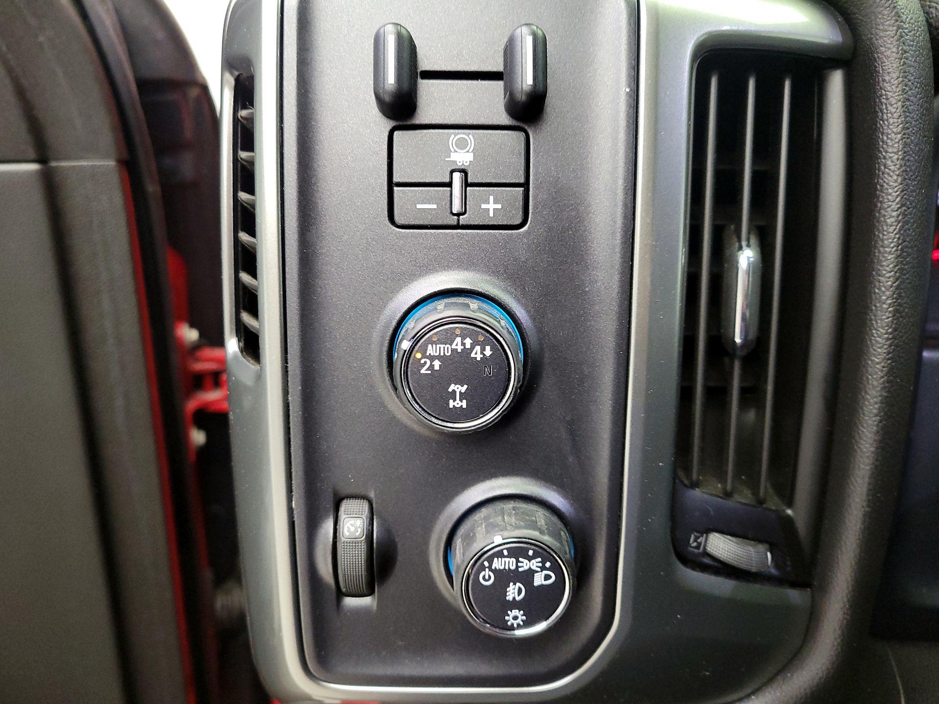 Thumbnail: 2019 Chevrolet Silverado 1500 - 13