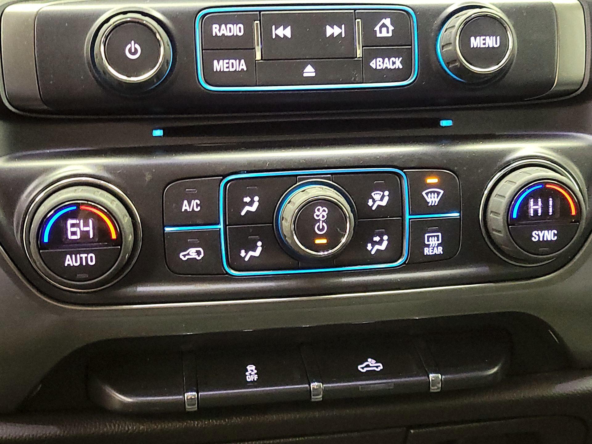 Thumbnail: 2019 Chevrolet Silverado 1500 - 16