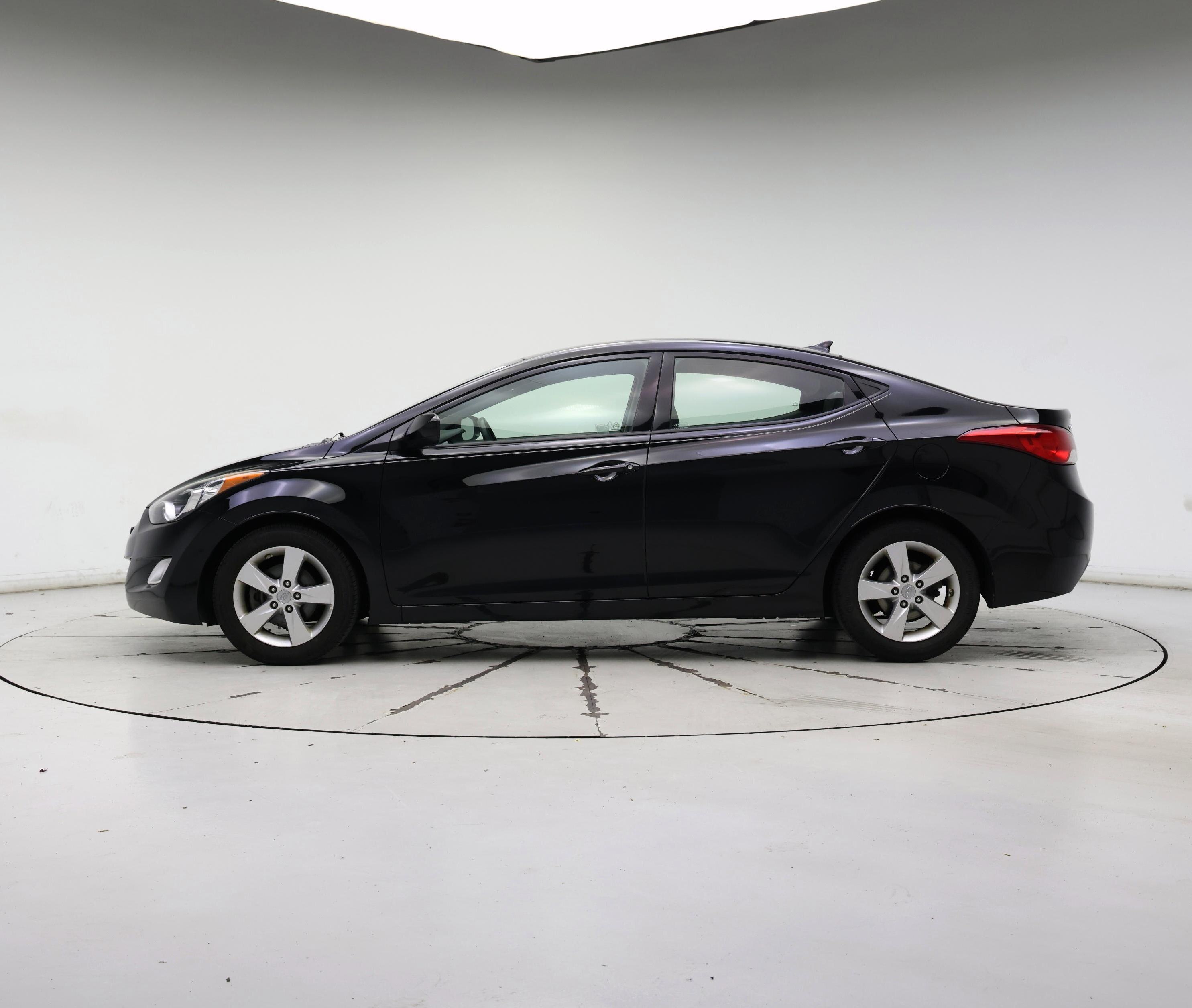 Thumbnail: 2013 Hyundai Elantra - 3