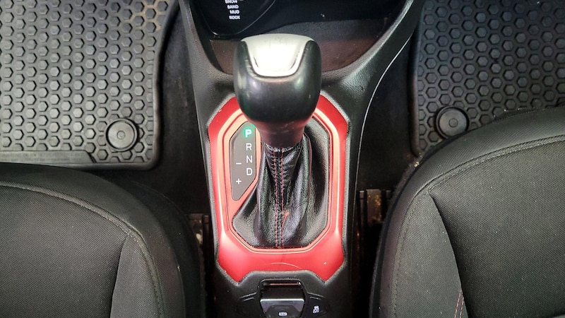 2016 Jeep Renegade Trailhawk 17