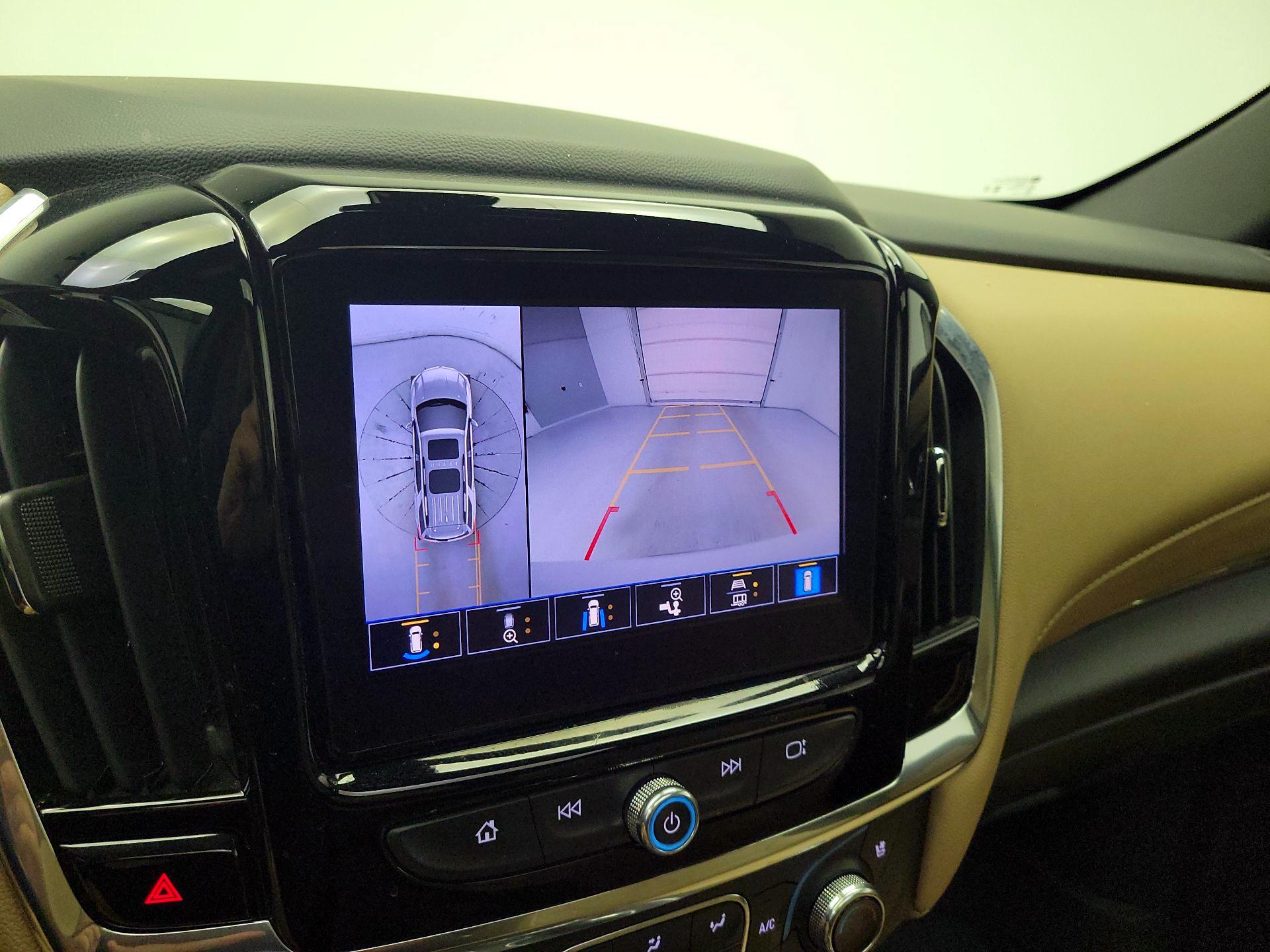 Thumbnail: 2023 Chevrolet Traverse - 14