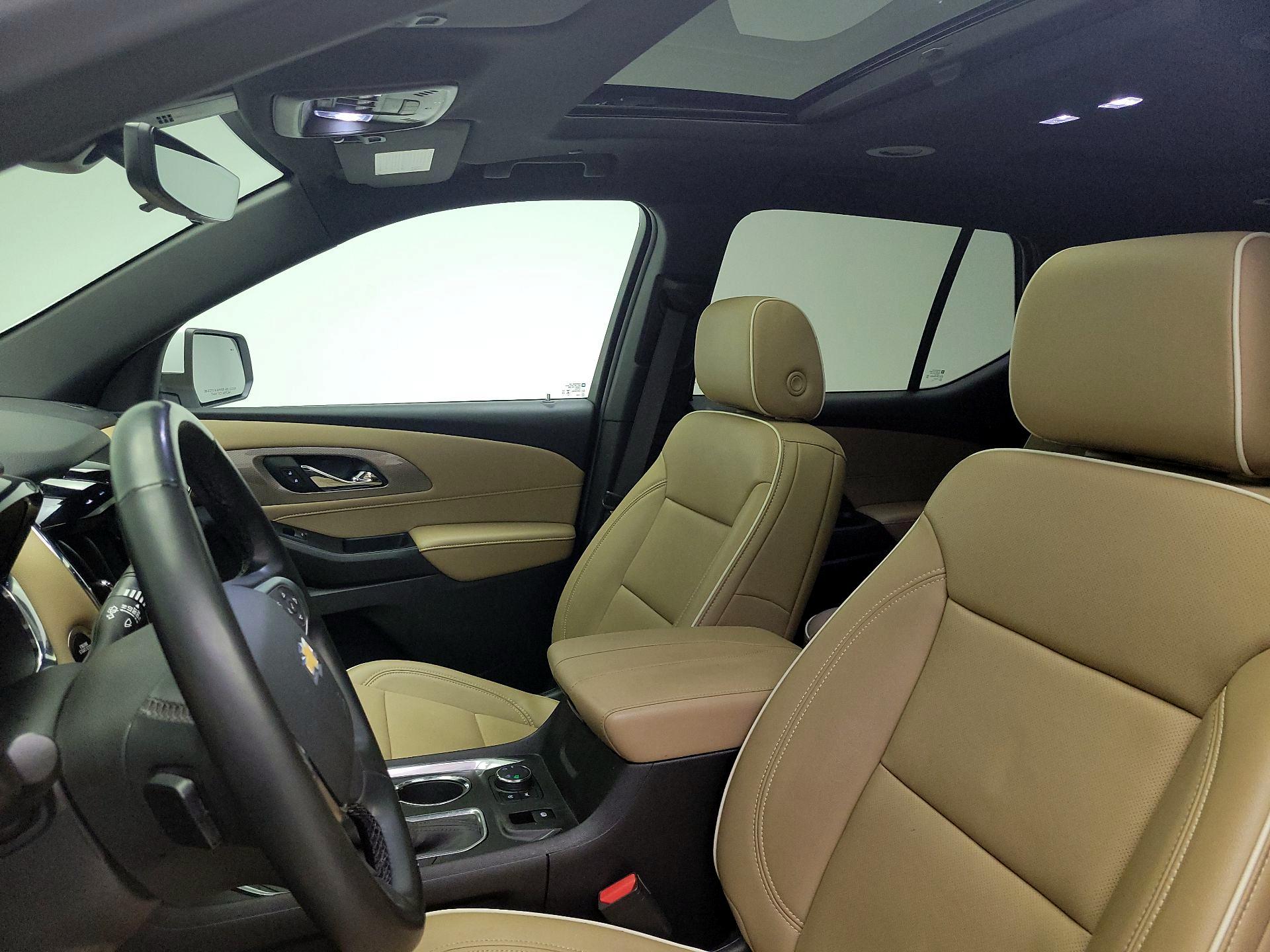 Thumbnail: 2023 Chevrolet Traverse - 19