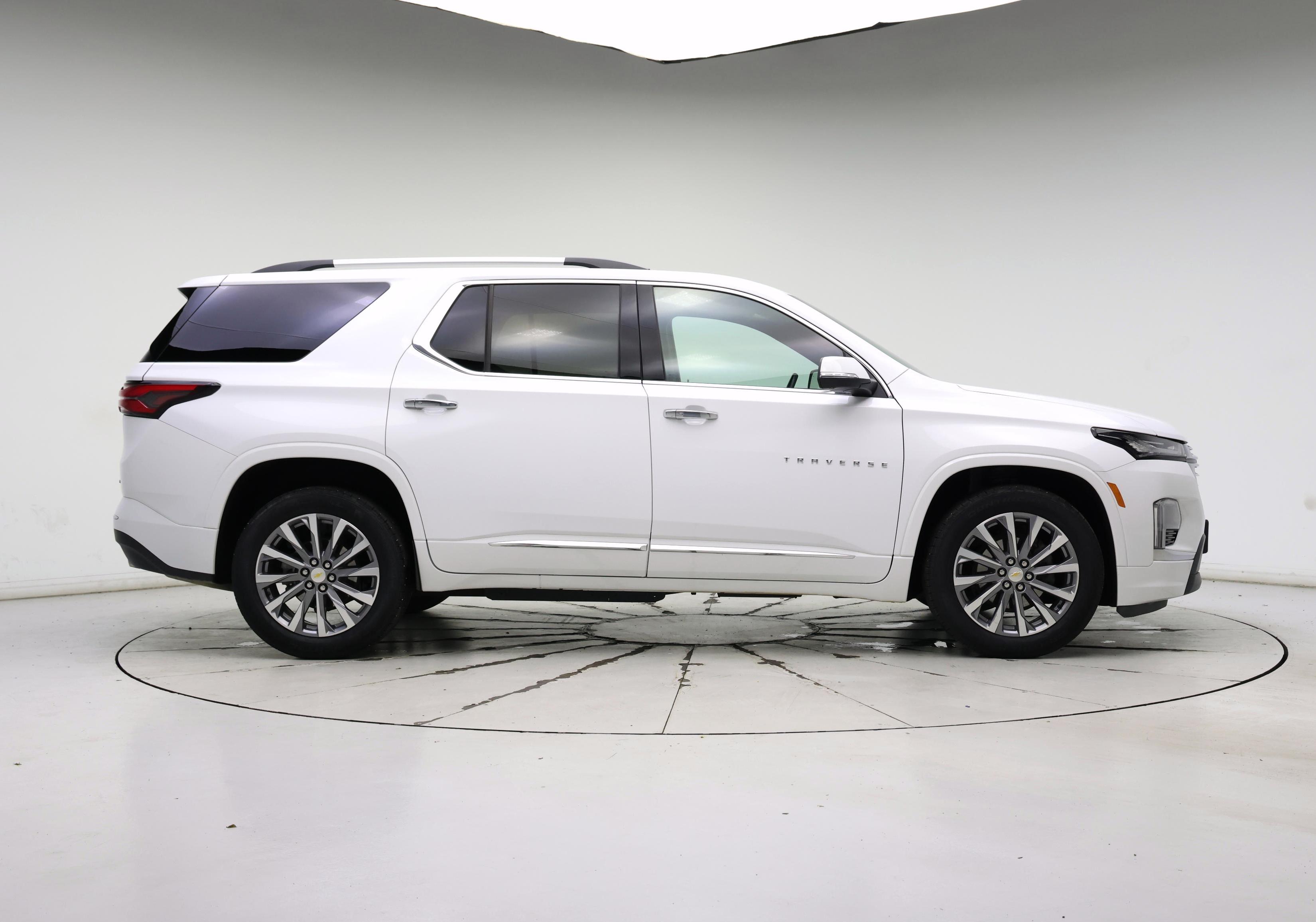 Thumbnail: 2023 Chevrolet Traverse - 7