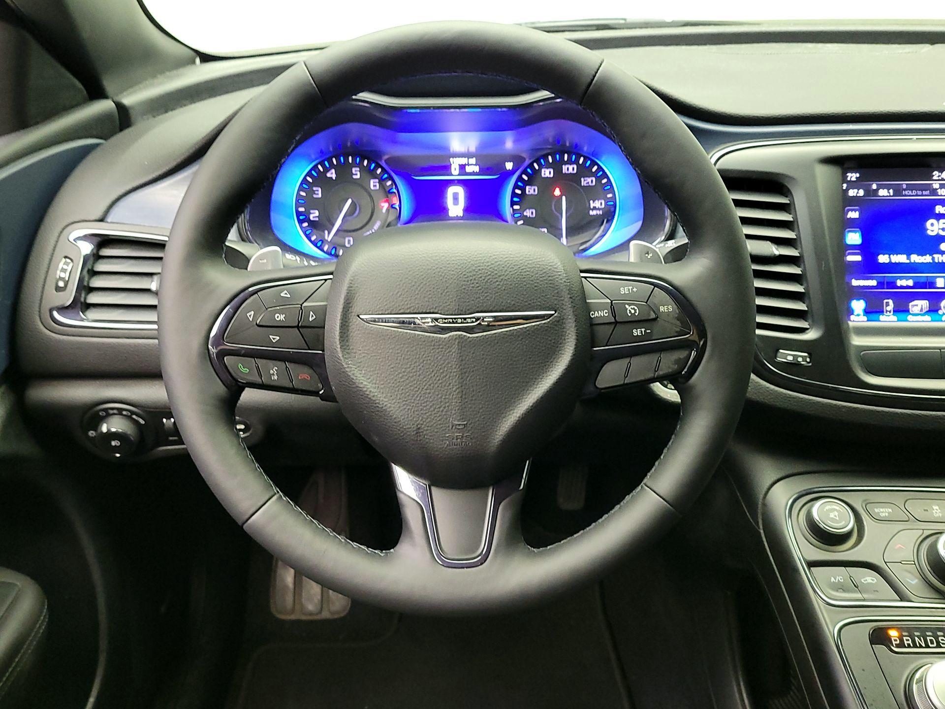Thumbnail: 2015 Chrysler 200 - 10