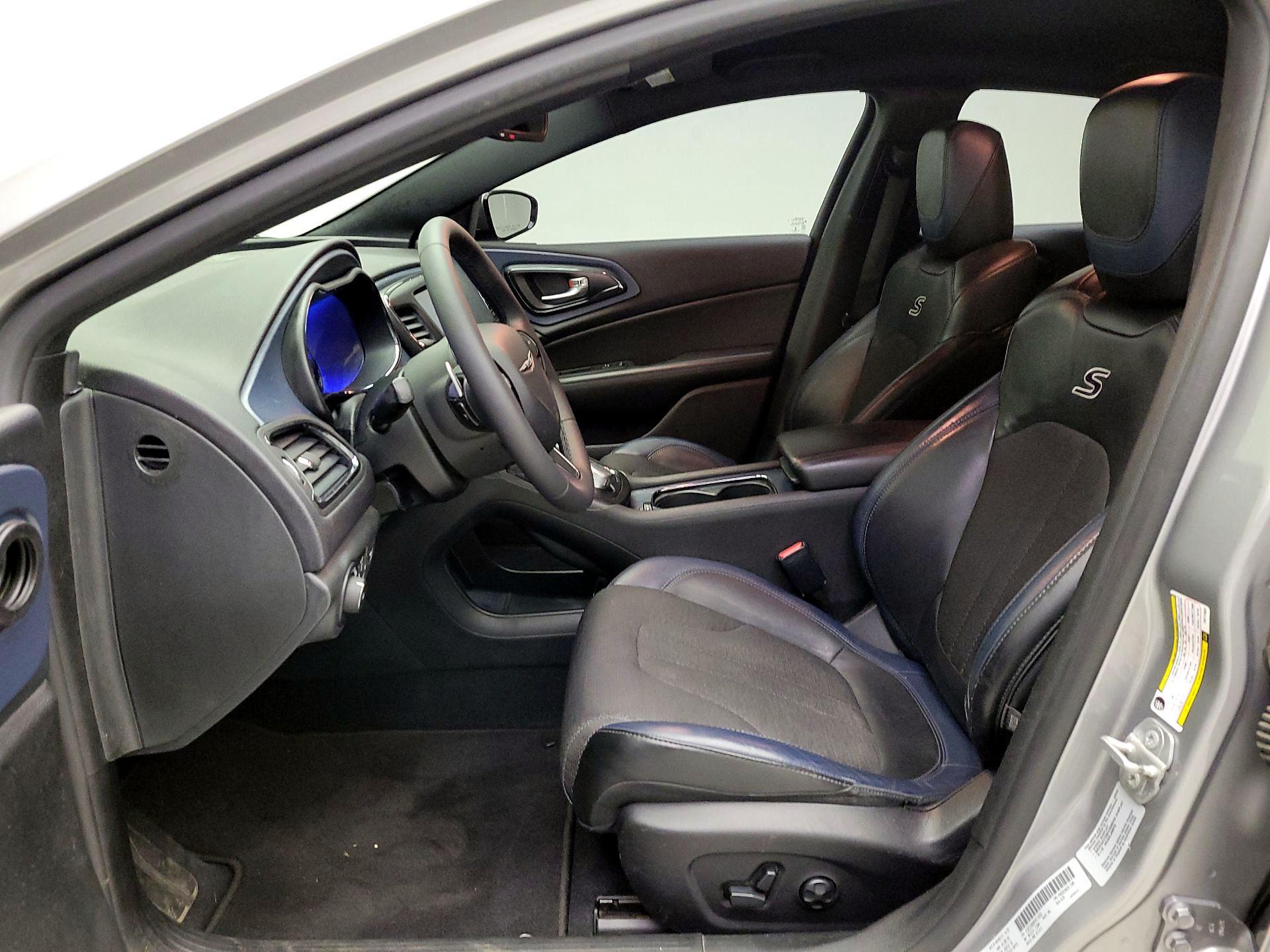 Thumbnail: 2015 Chrysler 200 - 11