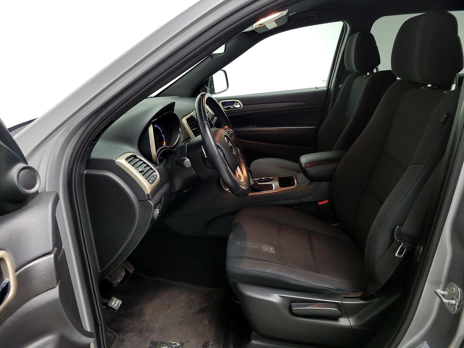 Thumbnail: 2017 Jeep Grand Cherokee - 11