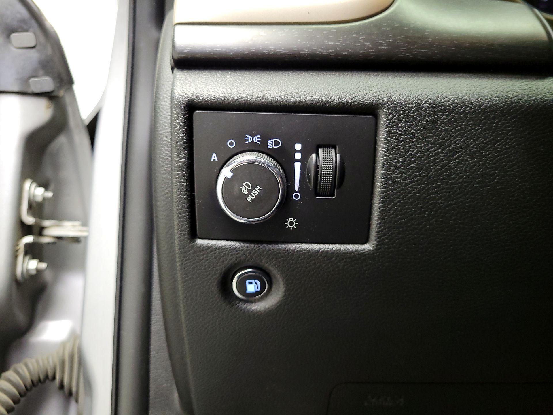 Thumbnail: 2017 Jeep Grand Cherokee - 13