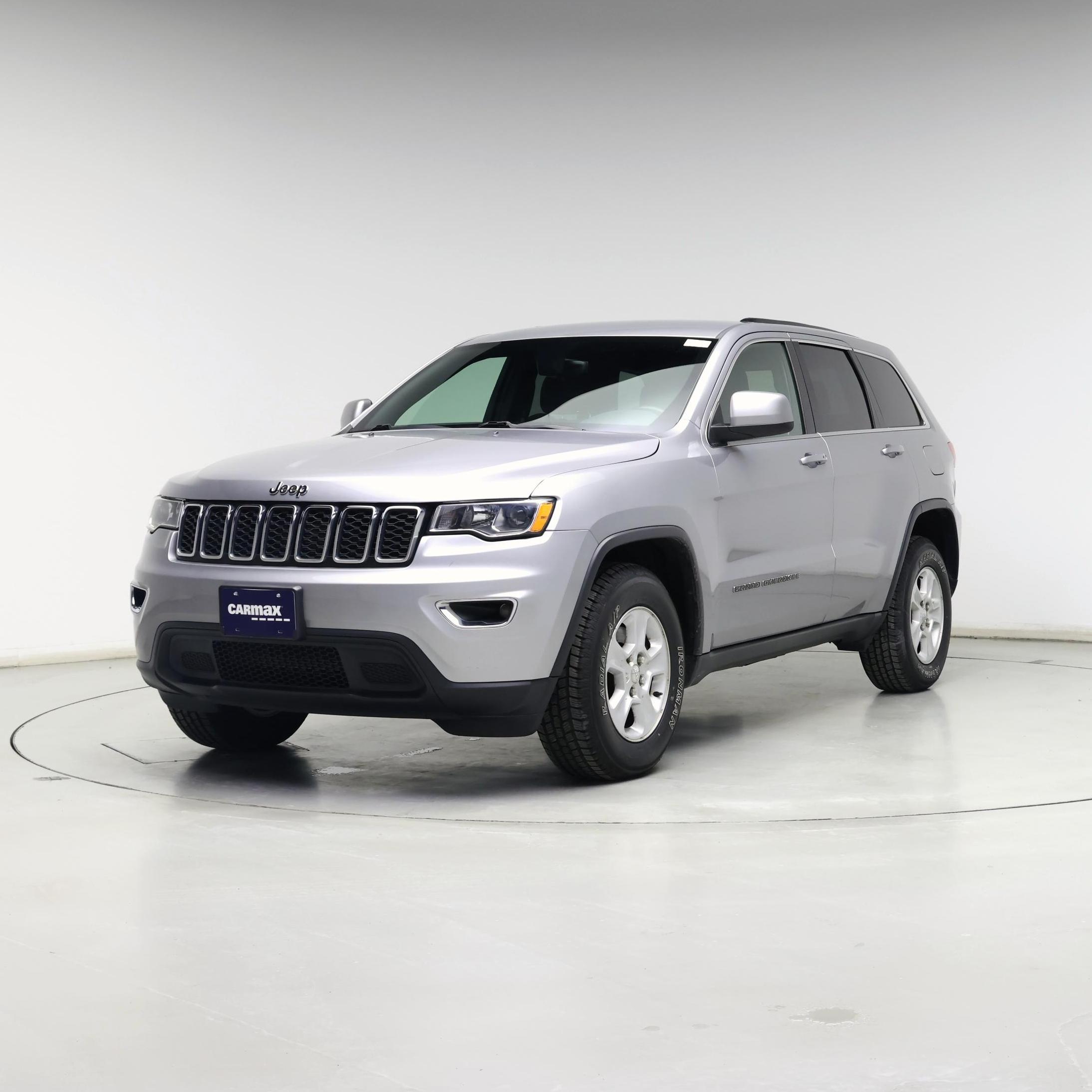 Thumbnail: 2017 Jeep Grand Cherokee - 4