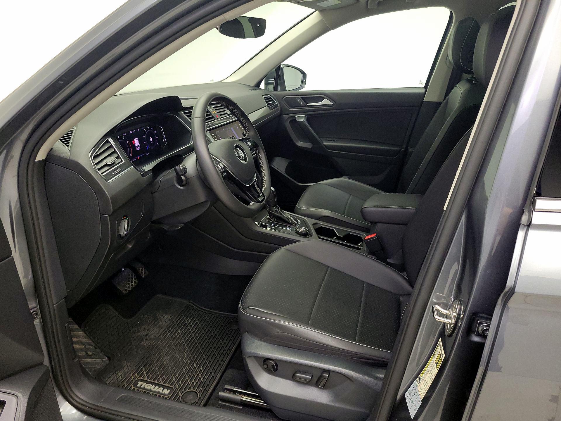 Thumbnail: 2021 Volkswagen Tiguan - 11