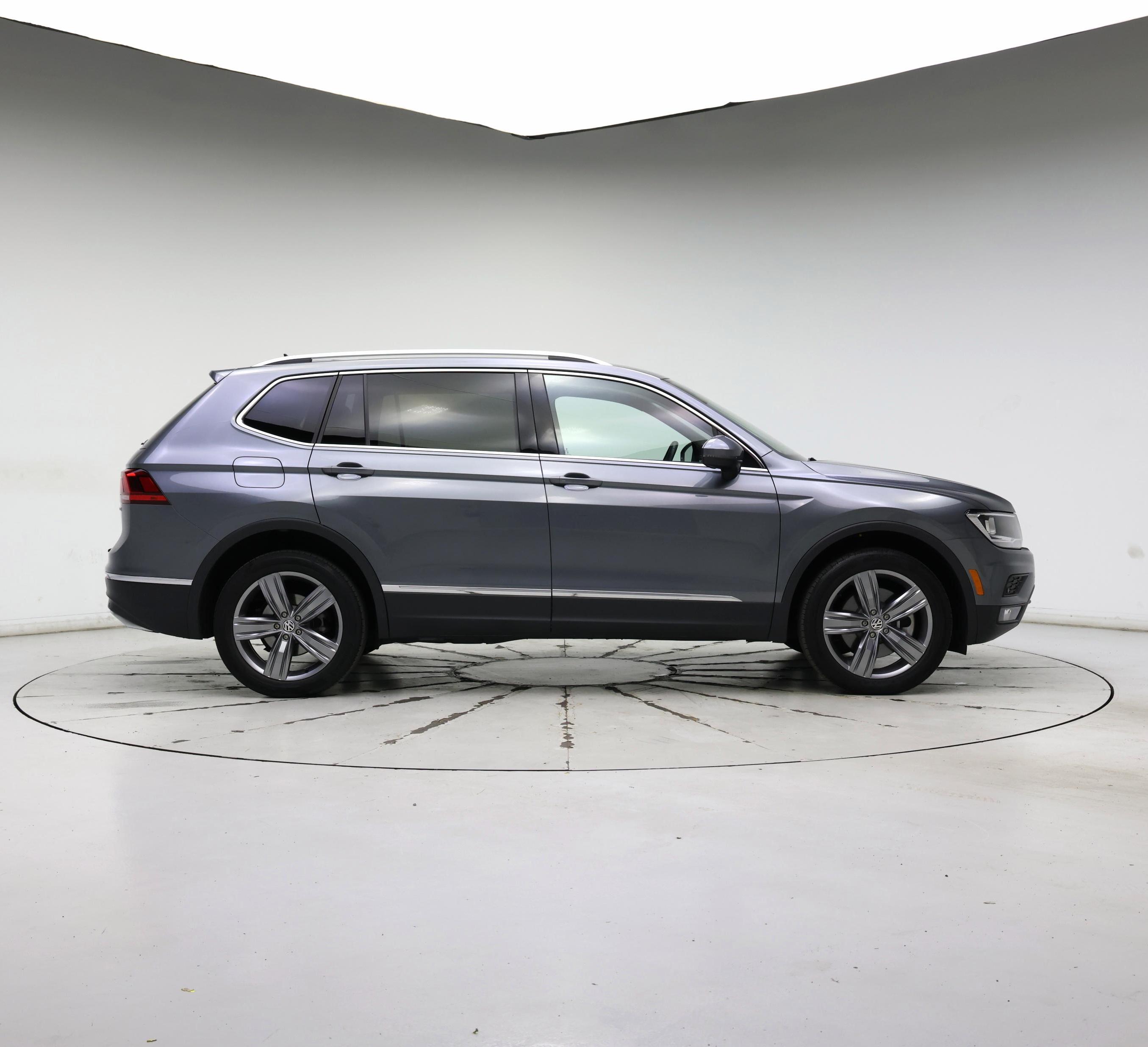 Thumbnail: 2021 Volkswagen Tiguan - 7