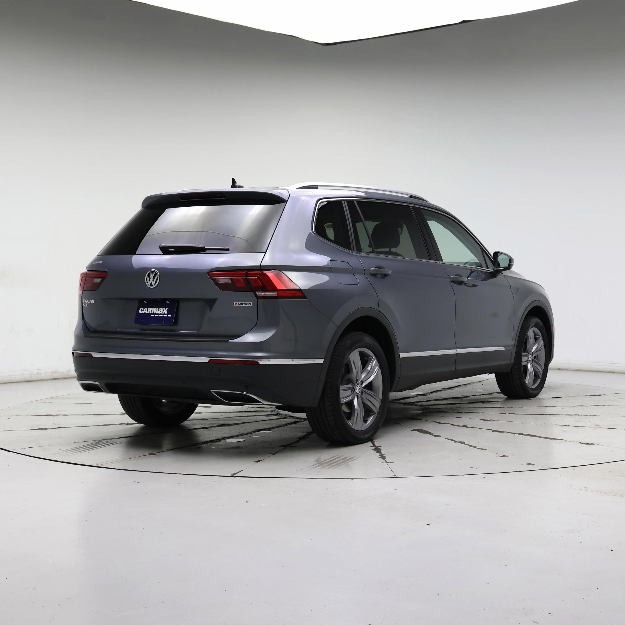 Thumbnail: 2021 Volkswagen Tiguan - 8